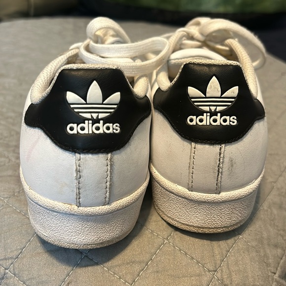 Adidas Superstar Shoes - US Women 7 - Picture 3 of 10